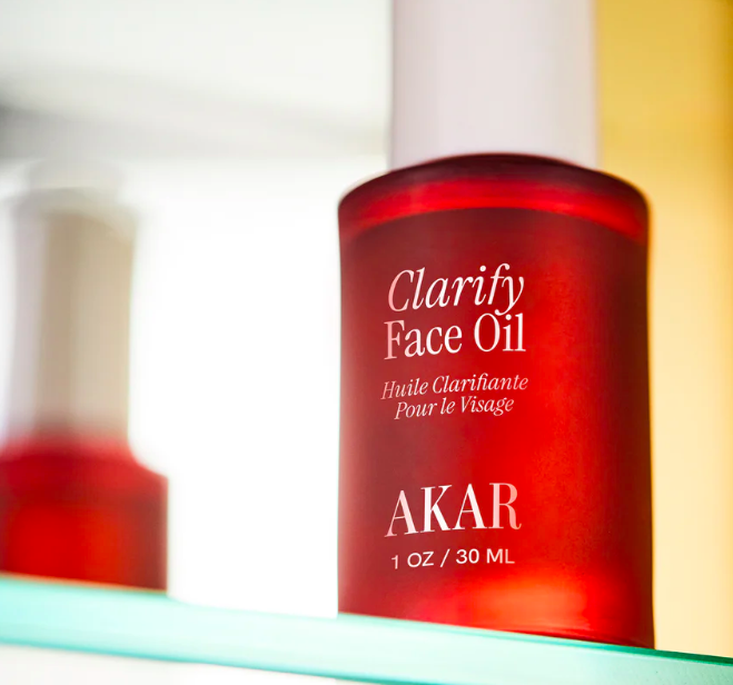 Akar Skin Clarify SuperPlant Purifying Face Oil bottle